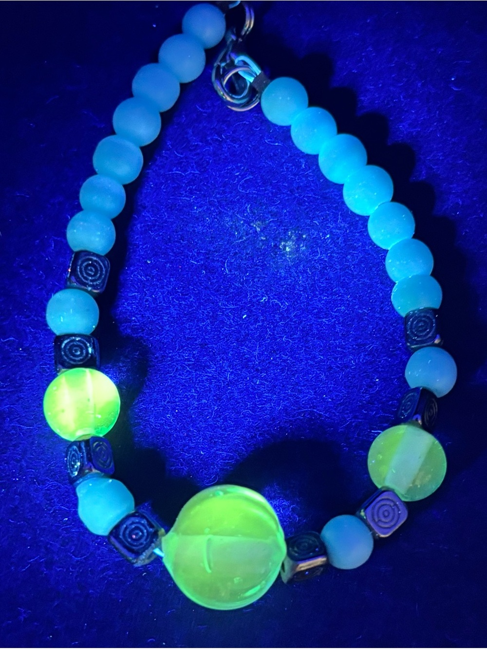 Vintage Uranium Glass Bracelet Light Blue Cats Eye Beaded Silver Boho Glows UV